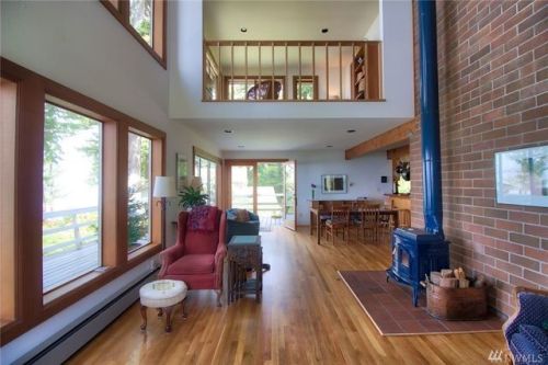 $625,000/3 Br/2383 Sq Ft