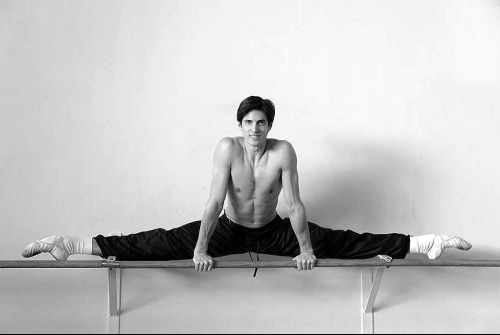 pas-de-duhhh: Xander Parish photographed by Sila Avvakum