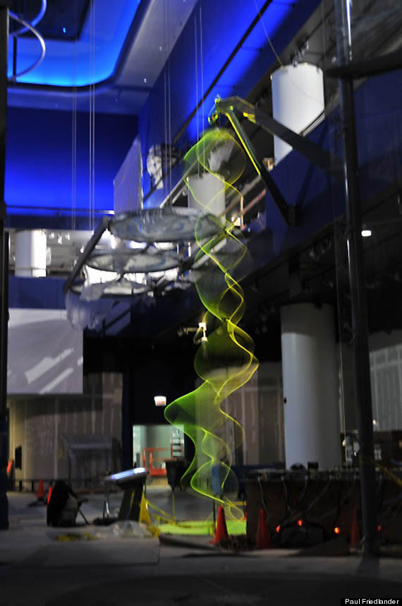 sixpenceee:  Incredible kinetic light sculptures from scientific artist Paul Friedlander