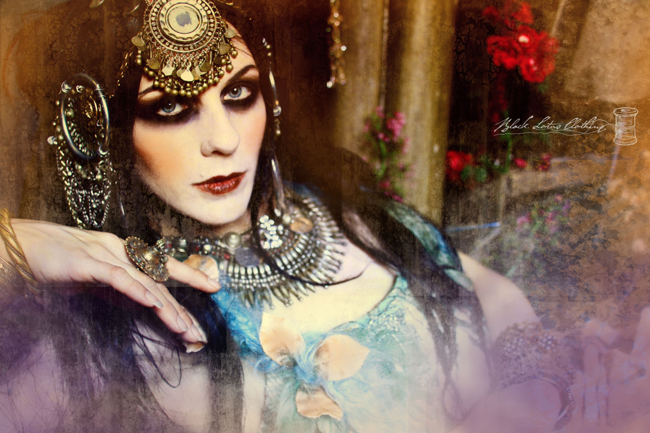 gothiccharmschool:  These are gorgeous. From Black Lotus Clothing.