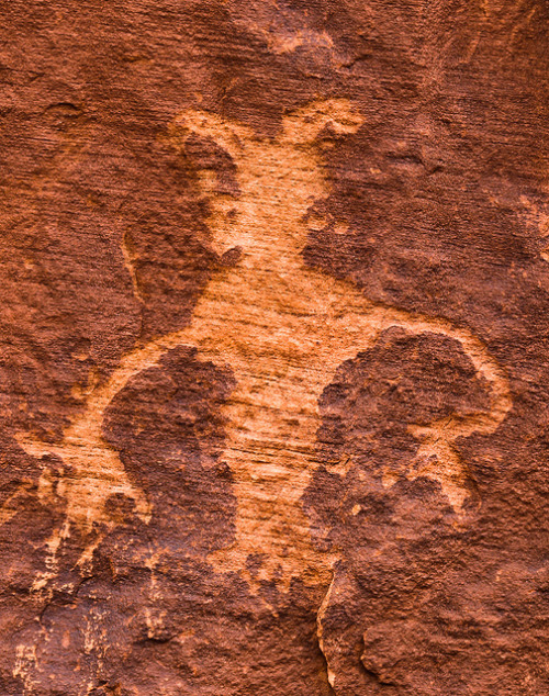 kite62: Moab Petroglyph by Joe Parks on Flickr.