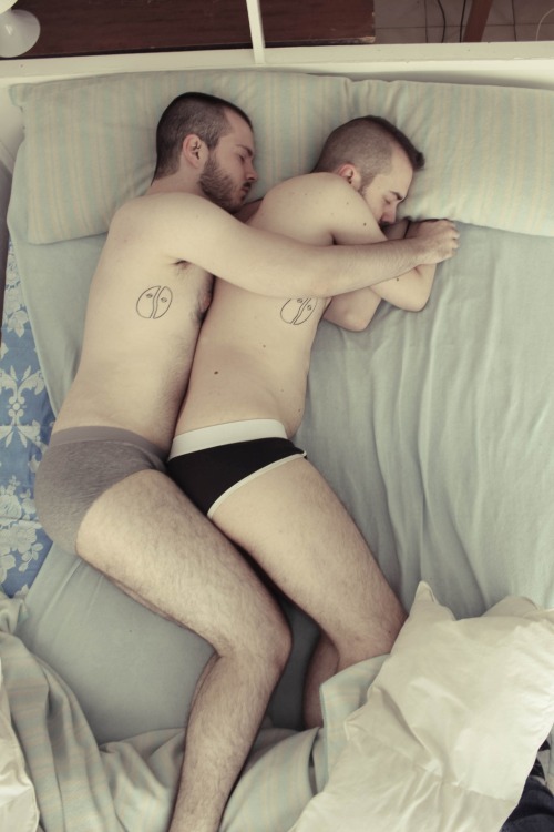 Z-z-z Hot Sleeping Guys z-z-Z Your sumbissions on i_love_sleeping_guys(at)yahoo.com