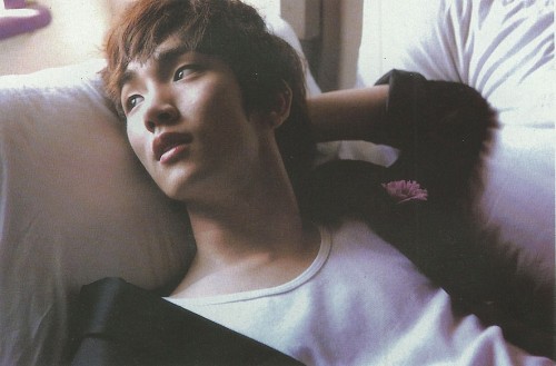 ultrakdramamama:  Flawless Kim Kibum ~ SHINee The First Photobook ~ Night            my scans  