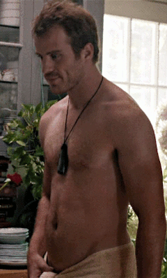 dargina:  Shirtless Rob Kazinsky in Siren (2013)  