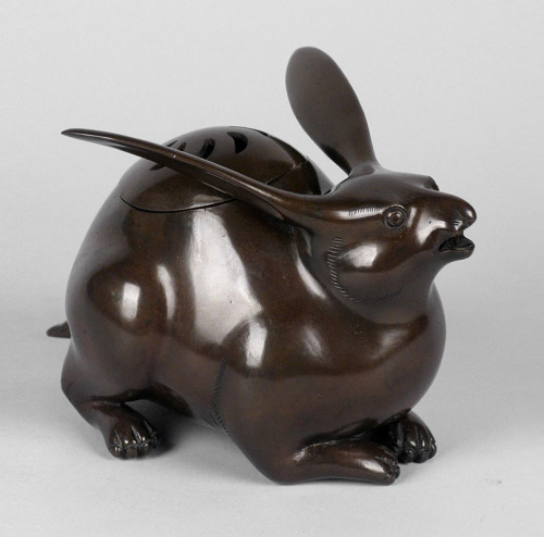 japaneseaesthetics:Koro or incense burner in the form of a fierce longeared hare. Of cast and cold c