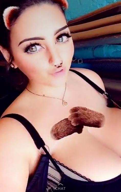  HUGE snapchat boobies!