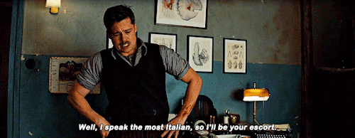 aliciavikender:“I know this is a silly question before I ask it, but can you Americans speak any oth