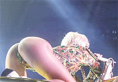 celebsnude1:  Miley Cyrus ass   || shnyyp.tumblr.com ||