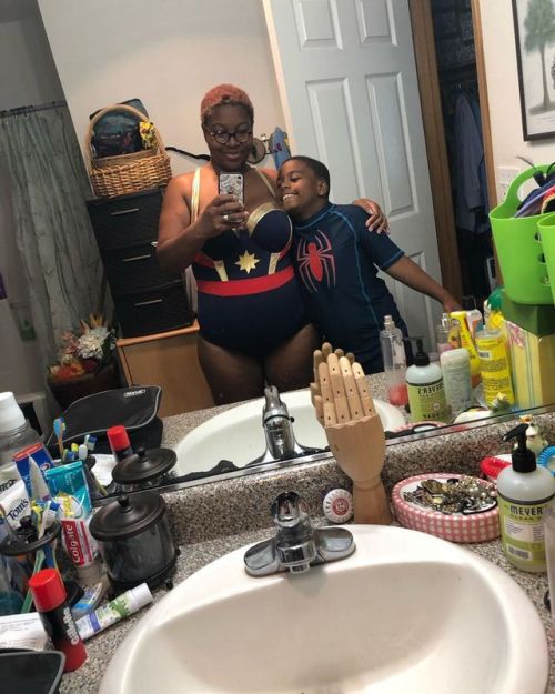 The avengers got together in my bathroom. Lol #spiderman #captainmarvel #bathingsuithttps://www.in