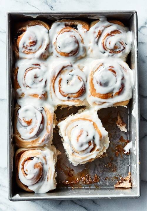 foodffs: Cinnamon RollsFollow for recipesIs this how you roll?