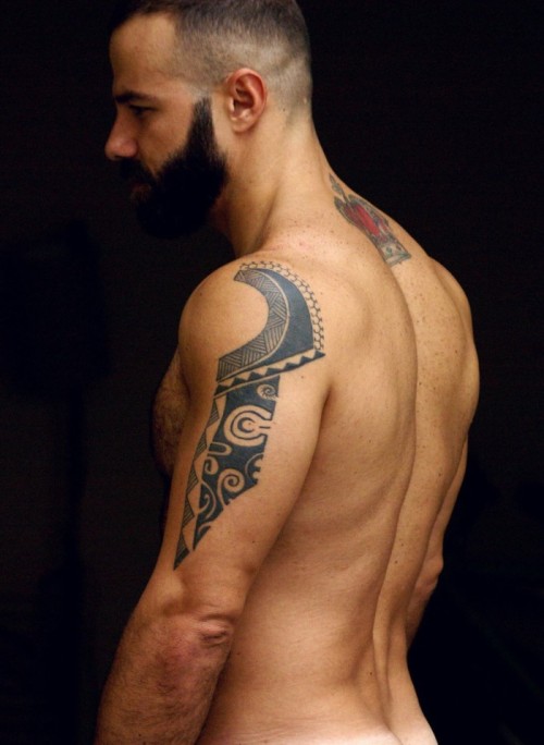hyper-masculine:    ► HYPER-MASCULINE ♂ ◄ [page]♂ ♂♦ Hyper-Masculine ARCHIVE ♦ [all pics]     OMG - he is what dreams are made of - Hairy, Sexy, Handsome - WOOF