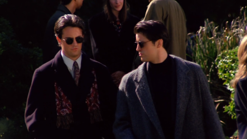 sofficisaffiche:it’s friends but chandler and joey are canonical boyfriends who are in love