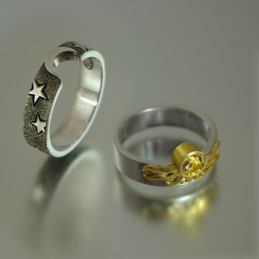 sosuperawesome:  Sun and Moon Eclipse Engagement Ring and Wedding Band, by WingedLion
