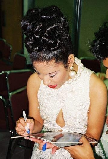 applesandcaterpillars:  Selena + hairstyles