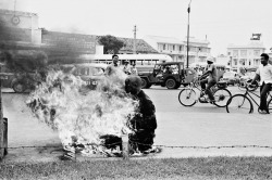 Malcolm Browne - Auto-Immolation Du Moine Bouddhiste Vietnamien Thích Quảng Đức,