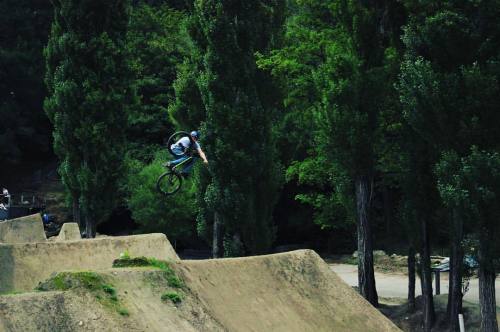 chromagbikes:@stephanepelletierr escaping the Canadian winter down in NZ