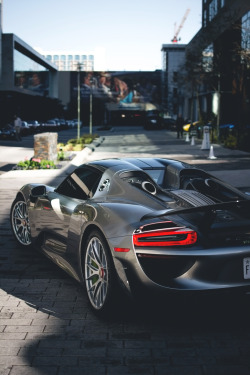 souhailbog:   Porsche 918 Grey   By MHW |