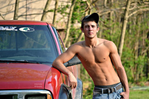 whitetrashmen:  Hello!