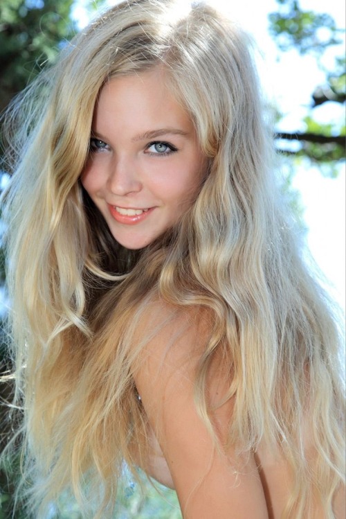 all-sexy-girls:Sexy Girl