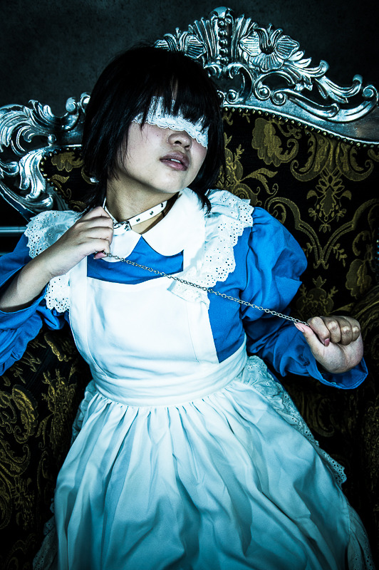 bobbedfetish:  「地下室に溶ける君の声」 Part.1 モデル：Akuさん（@paranoid_clown）#写真好きな人と繋がりたい