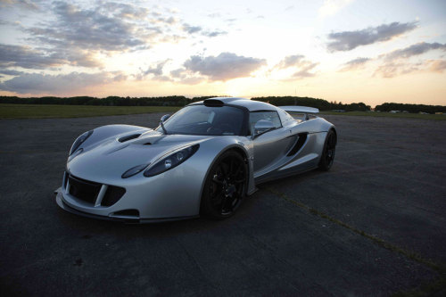 Hennessey Venom GT claims top speed record for USA at 270 mphFrom Fox News:The Hennessey Performance