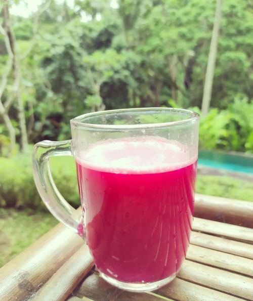 Pink dragon/Pineapple juice I LOVE LIFE IN PINK #quantumgoddess #thebeautyway #pinkpinkpink #loveisa