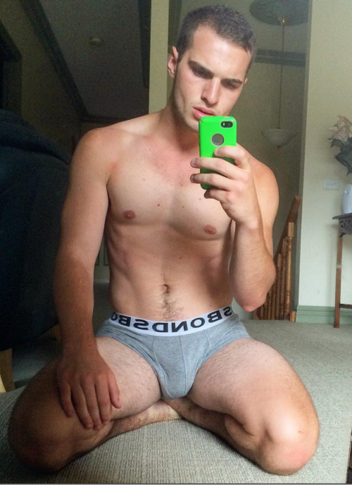 makemeprecum:  Follow this guy on Insta ;)