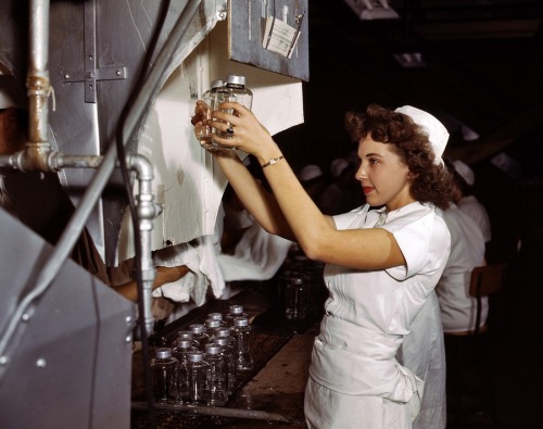 andrews-atomic-era:  Stunning color photographs of the gorgeous and tough as nails American female war workers of The Second World War.   The Allied Victory over the Axis powers is definitely thanks to these women. Working a “mans” job in the USA