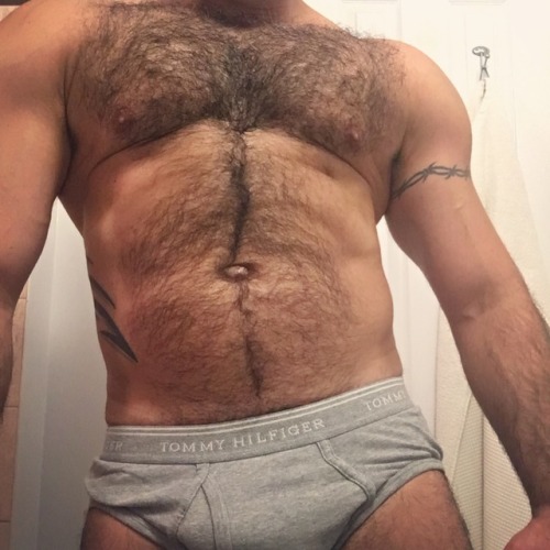 hairymacho:http://hairymacho.tumblr.com/