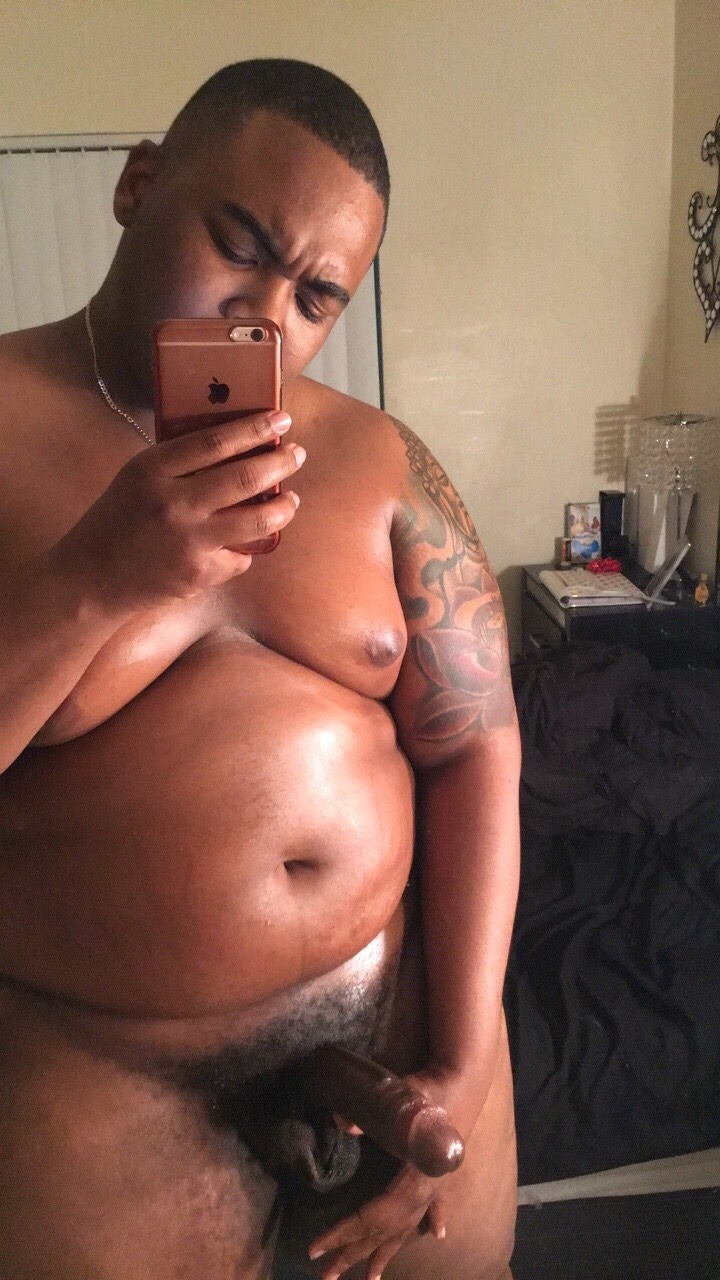 issachub:  SO FUCKIN THICK 🤤