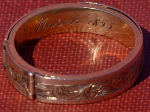 boykeats: A lock of braided hair in a ring discovered in a Welsh attic is “very likely” 