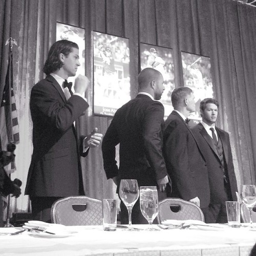 mets:  Jacob deGrom gets ready to receive the NL ROY at the Baseball Writers’ Assoc. Dinner. #Mets
