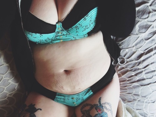 aturquoisehome:  laying around.  i love this underwear! where’s it from?