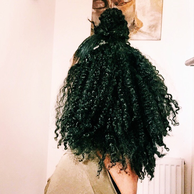 lalasdreambox:  Another natural hair post :D  I have an Instagram where I’m trying