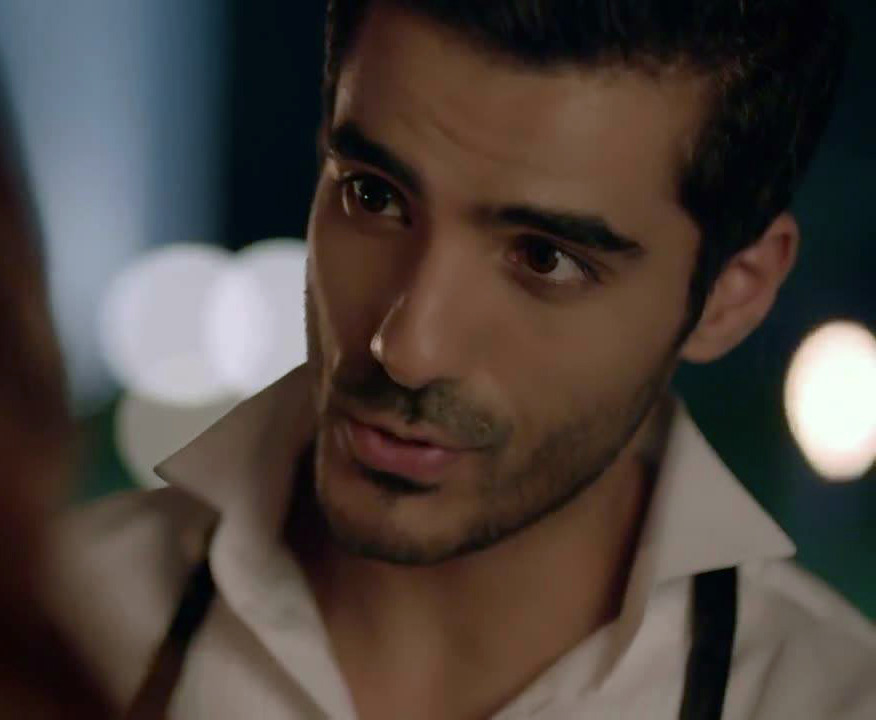 desimalemodels:  Adeel Hussain