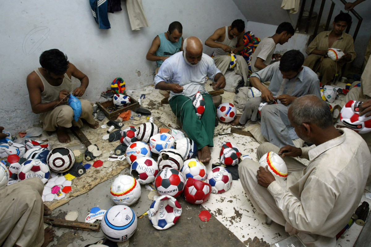 afootballreport:  From the factories of Pakistan to the Champions League Final &ldquo;The