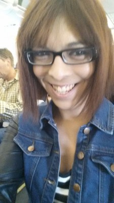 kendrasinclaire:  Im on a plane. Weee!!!