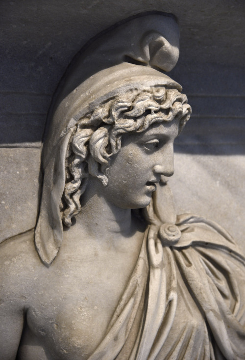 theancientwayoflife: ~ Personification of the Phrygia province; Relief of the Temple of Hadrian on C