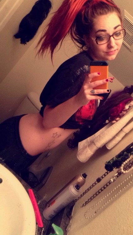 lostlittledaydream:  I’m so attractive said no one…. Ever.   says me