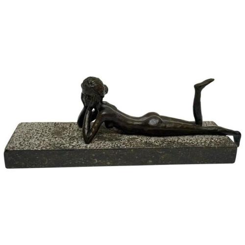 amare-habeo: Leo De Boey (Belgian contemporary sculptor) Lying Female Nude, N/D Bronze
