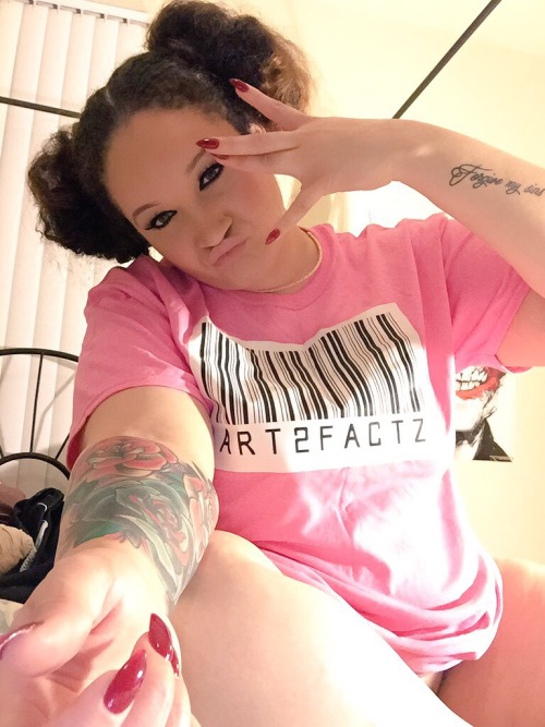 exoticplusmodel:  Pictures taken for Art2Factz!!! 😍😍 want me to pose in your clothing line next? Email ExoticPlusModelBookings@gmail.com 📩