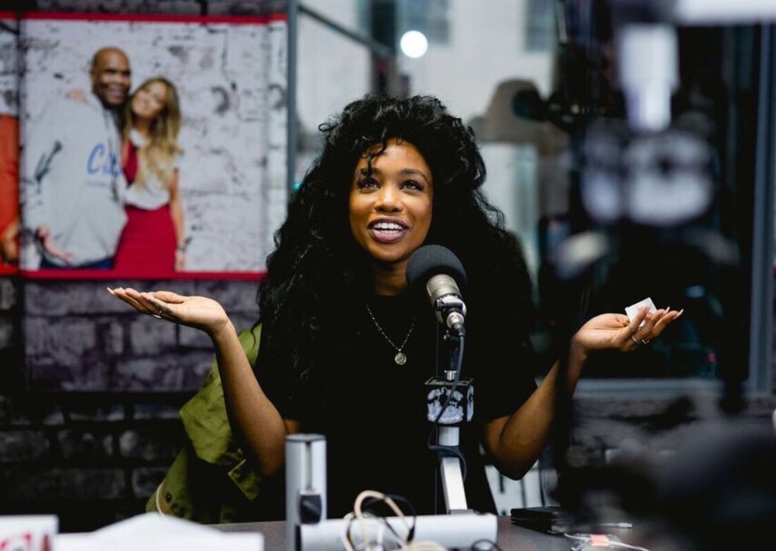 talkativetay:  friszantana-nyc:  she is too gorgeous for life  SZA💚💚💚
