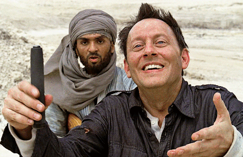Benjamin Linus + Lil Ball Of Murder (>‿◠)✌