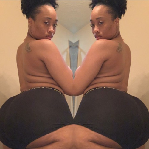 princejazziedad:DeliciouslySexy. BigBaad. BootiDelicious. MCurviLicious. Mamita .