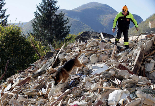 yahoonewsphotos:Strong earthquakes hit central Italy Daylight revealed widespread damage in central 