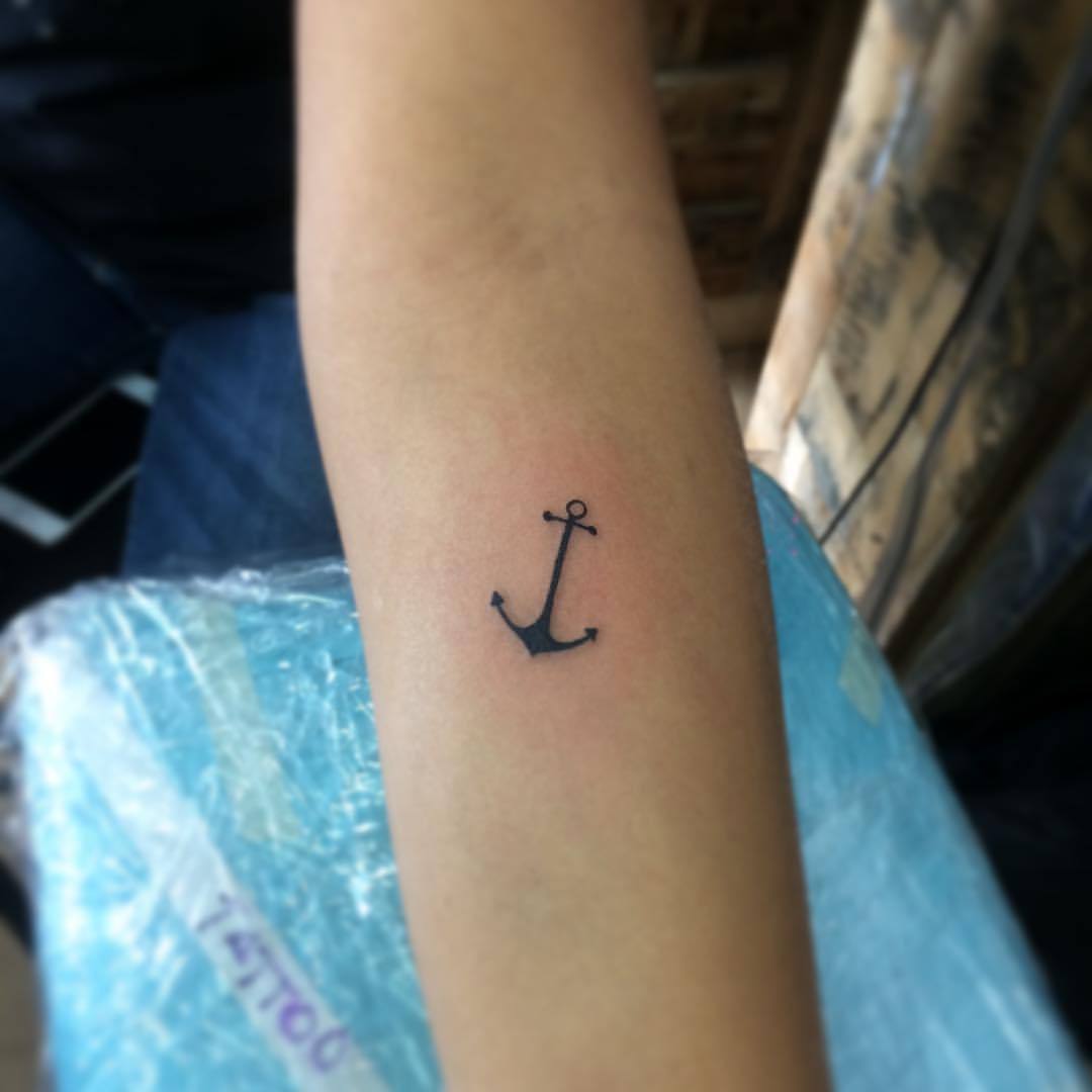 #tattoo #tatuaje #tatu #ink #inklove #ancla #minimalista #pequeña #lineas #line