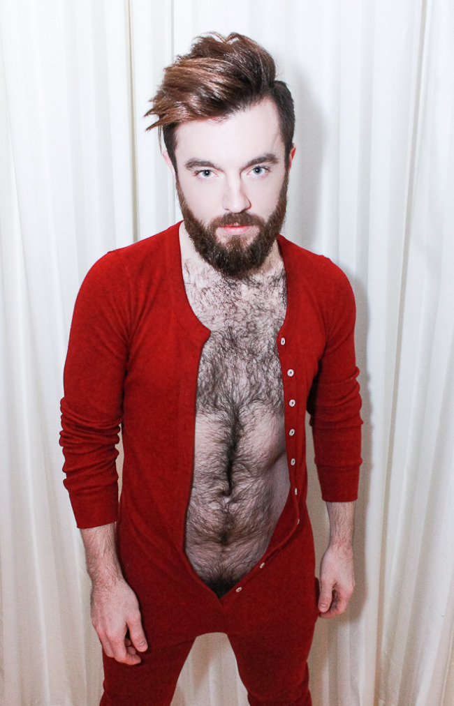 accidentalbear:  (via Zak: Voyeuristic Cub Love | Photographs by Tristan Ginger)