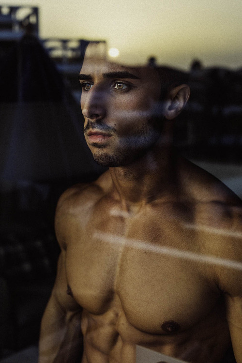 bambam62:Daniel Gonzalez by Adrian C. Martín