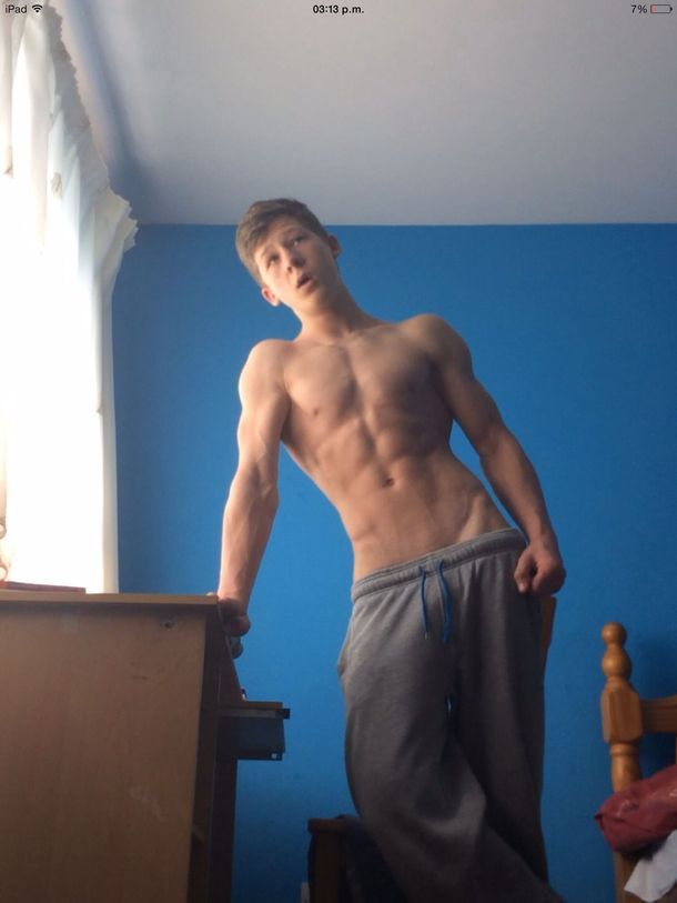 go1cocks:  frodosbois2:  tfootielover:  travis492:  Paul  amazing body  muscly but