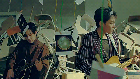 woosung-is-my-aesthetic:Now I lost my hope in everythingShe’s In The Rain gifset 4/?